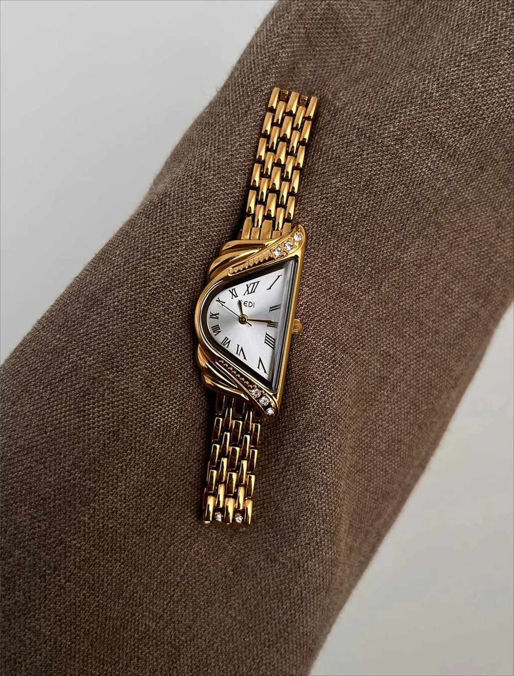 Vintage Gold Harp Women's Quartz Watch