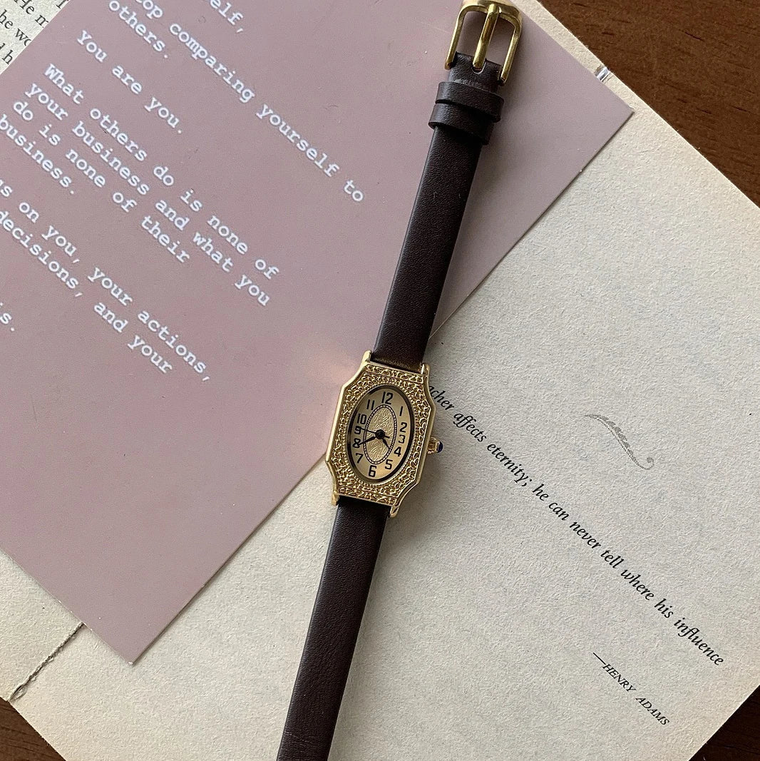 IEKE Vintage Engraved Quartz Ladies Watch