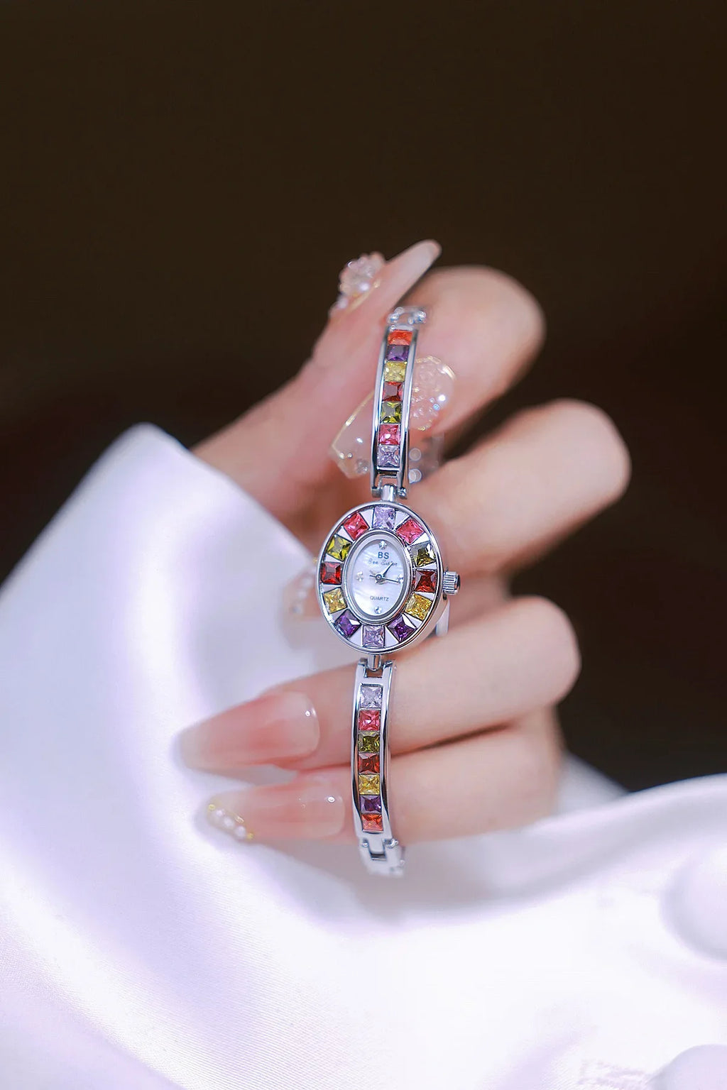 Elegant Luxury Zircon Quartz Watch for Women