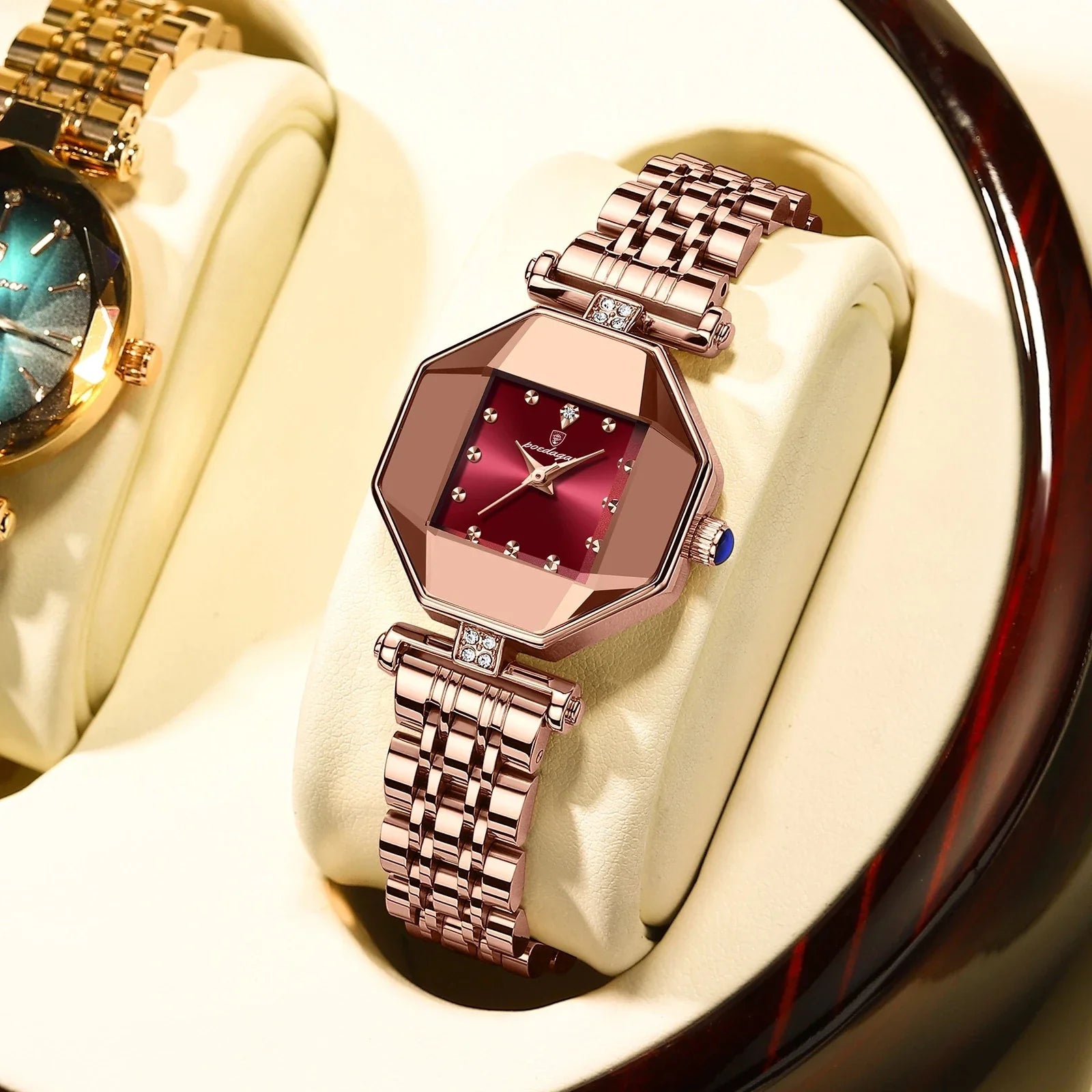 POEDAGAR Women's Quartz Watch